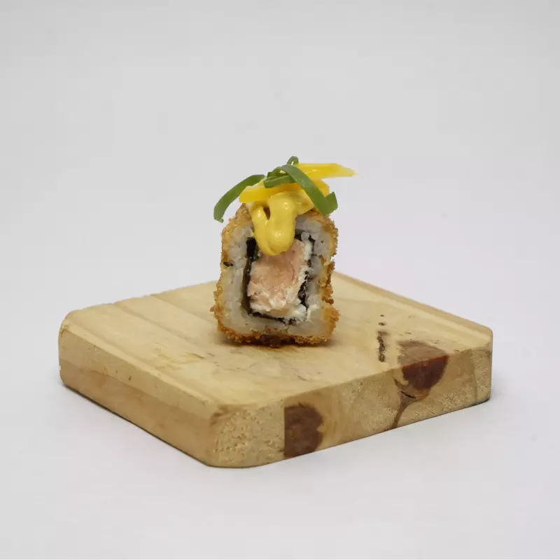 HOT  SALMON HUANCAINA x 9 piezas