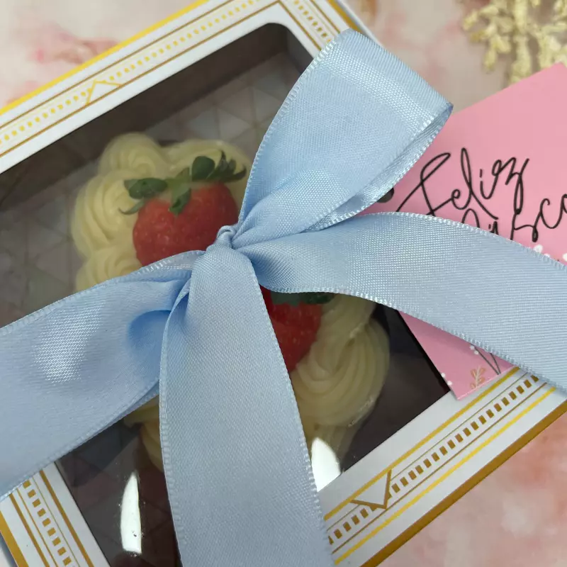 Ovo de Colher Morango