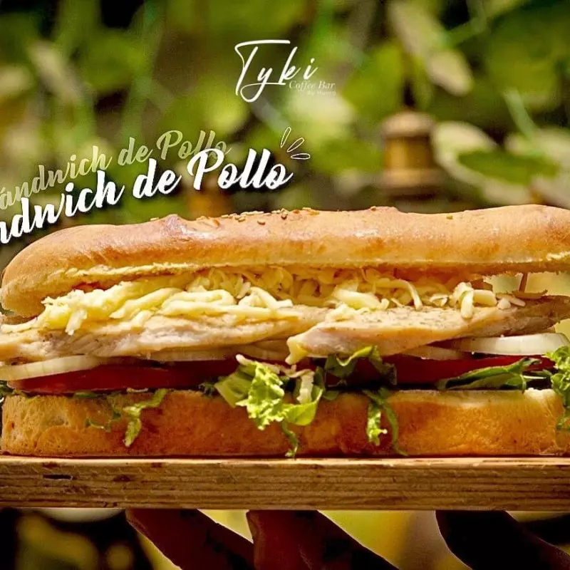 Panini de pollo con champiñones