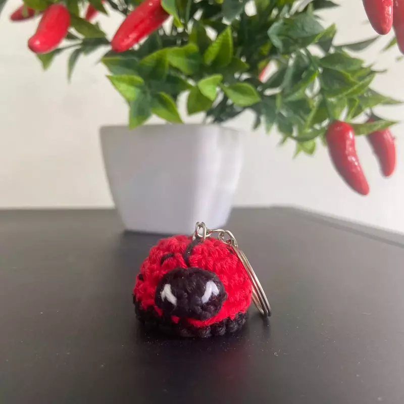 Chaveiro Mini Joaninha Elury Croche
