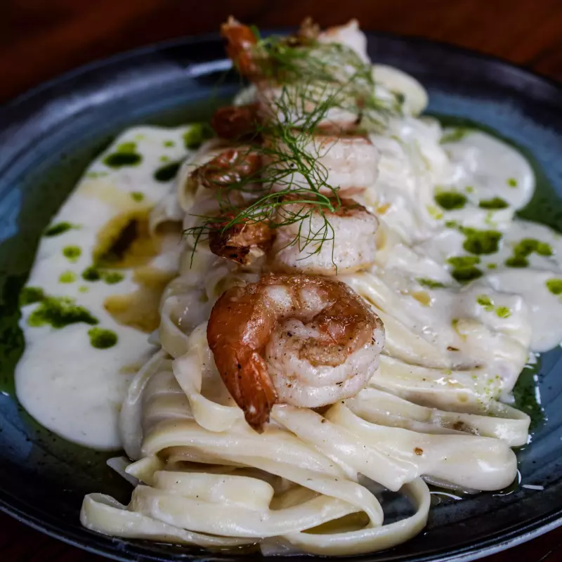 Fetuccine Ao Molho Bisque E Camarão