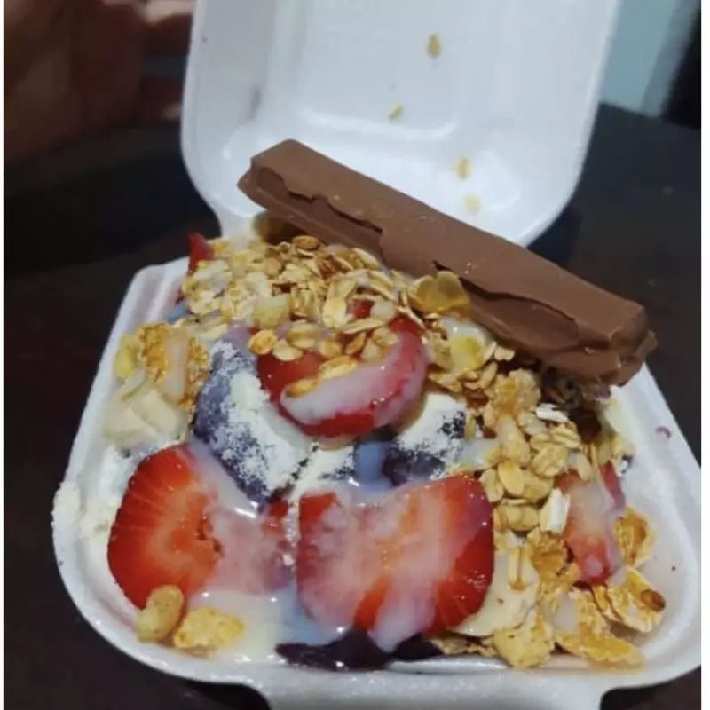 Hambúrguera de açaí( porção 300ml)