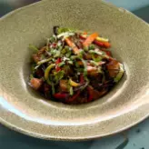 YAKISOBA DE POLLO AL TERIYAKI