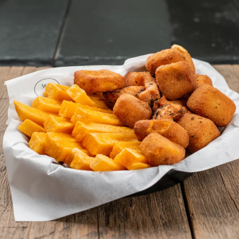 QUEIJO E POLENTA FRITOS