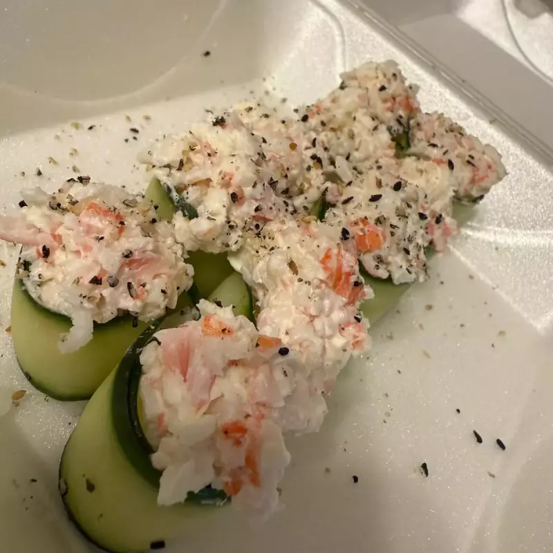 Gunkan de kani 10 unit.