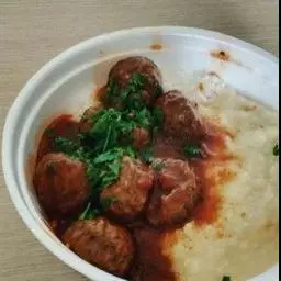 (G)Almondega de Frango ao molho com Espaghety