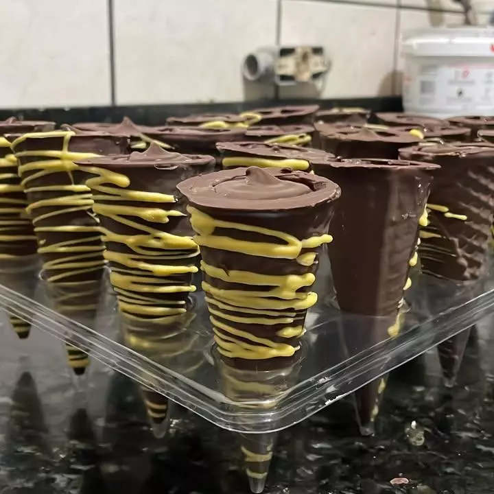 Cone trufado brigadeiro