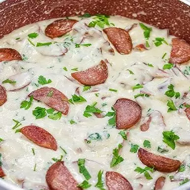 Linguiça Ao Molho De Bacon