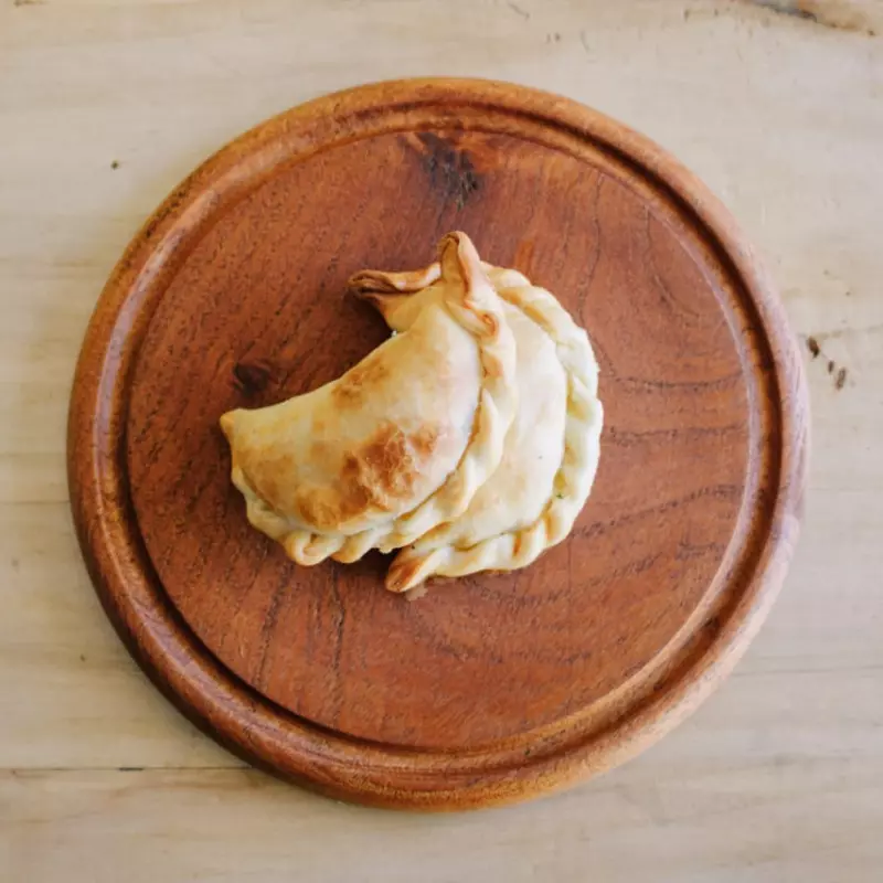 1/2 Doc Empanada de Carne