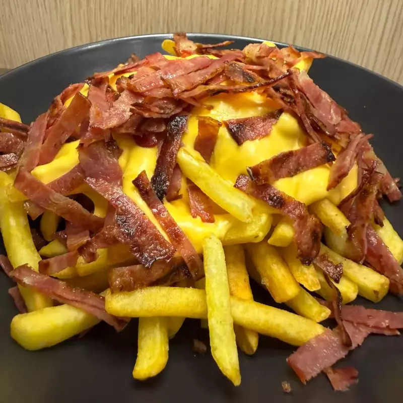 Batata com cheddar e bacon