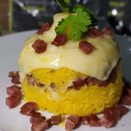 Cuscuz  bacon e queijo