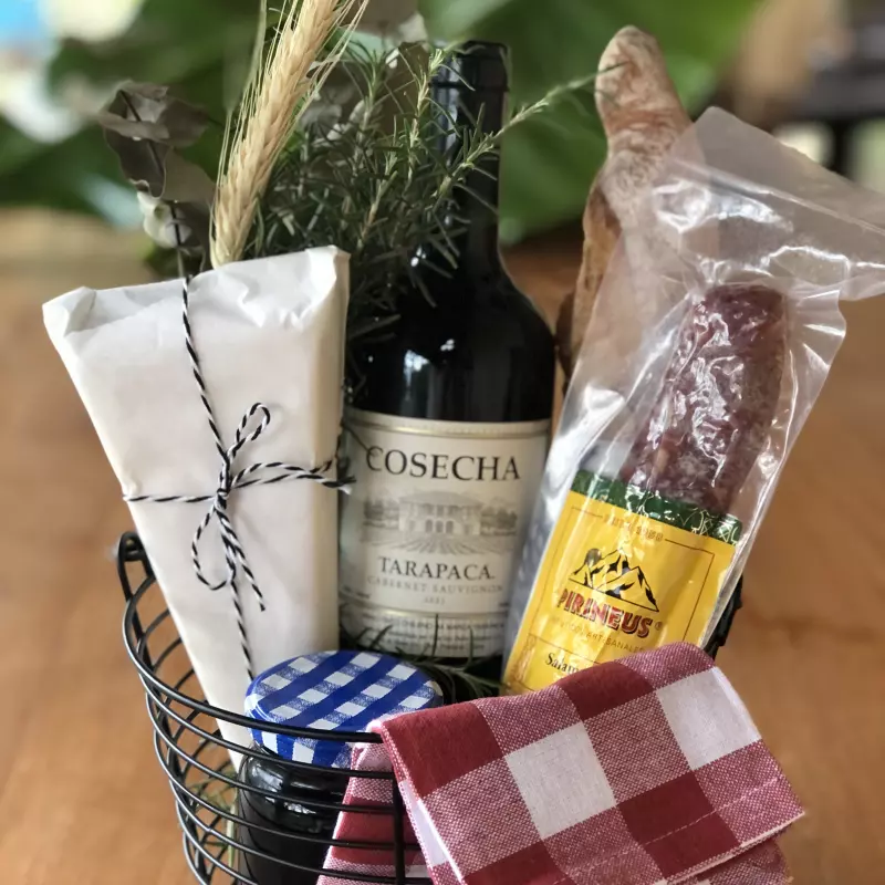 Cesta de Vinho 🍷🧀