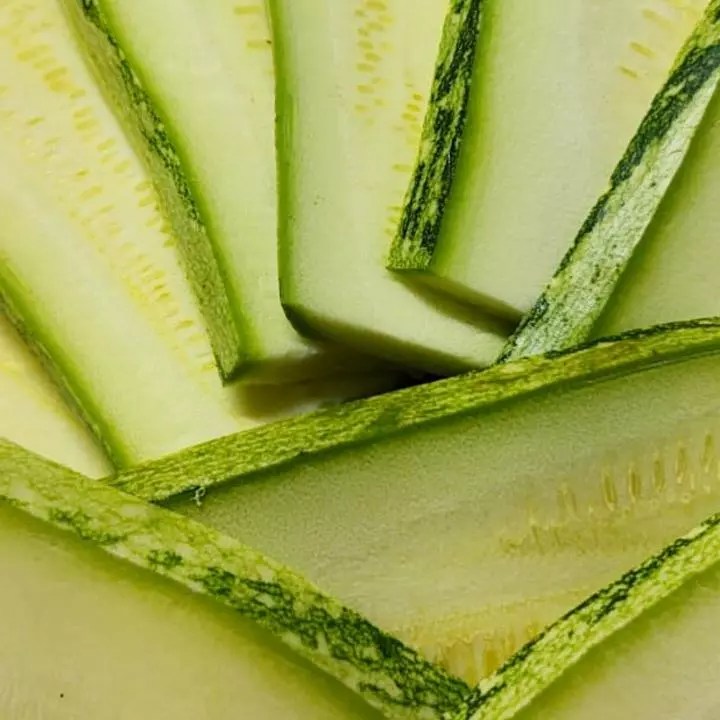 ABOBRINHA EM LÂMINAS