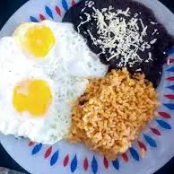 (ElJ) Huevos con frijoles, arroz