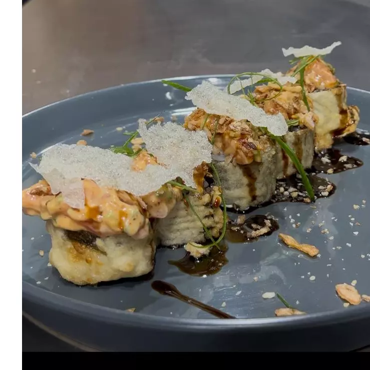 UMAMI ROLL(por tiempo limitado)