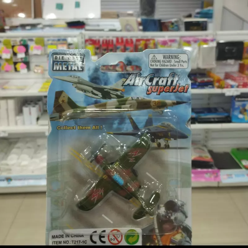 Mini modelo de avión militar 540