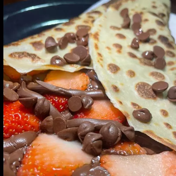 Crepe de Chocolate com morango