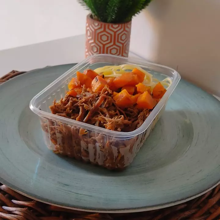 Carne Desfiada com cenoura(copy)