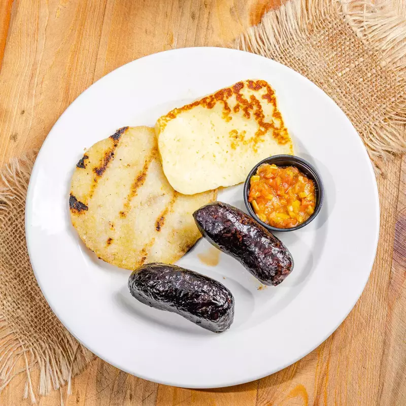 Arepa con morcilla