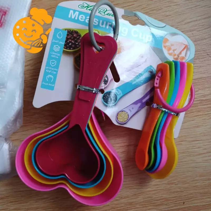 ACC. TAZAS Y CUCHARAS MEDIDORAS CORA