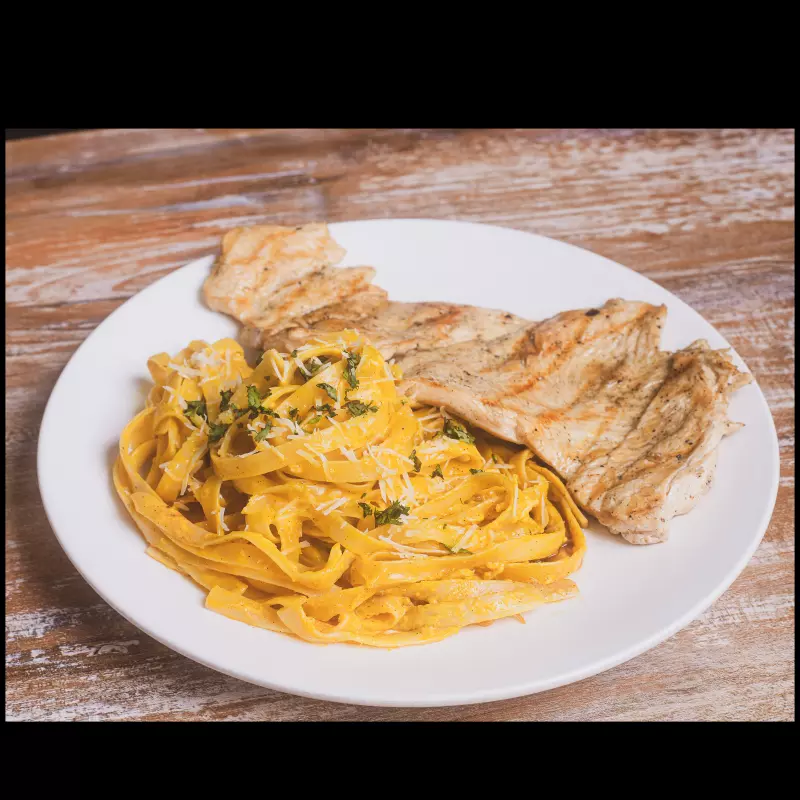 Filete a Parilla c/Huancaína o Pesto