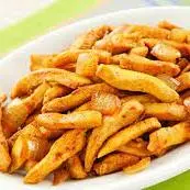 ISCAS DE FRANGO NA CHAPA COM BATATA