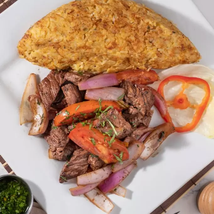 Tacu - Tacu con  Lomo Saltado