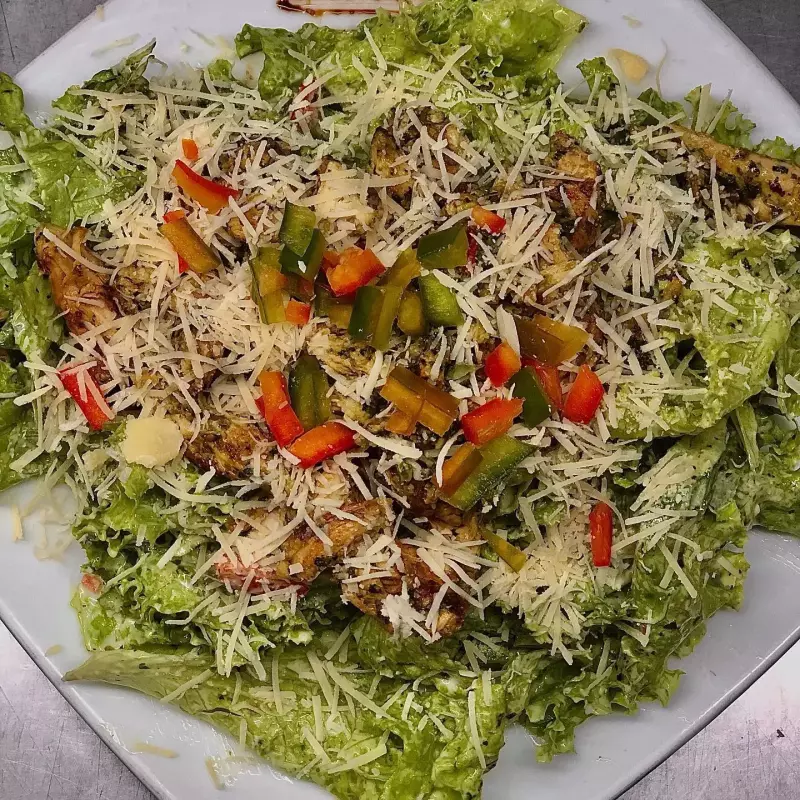 ENSALADA POLLO PESTO