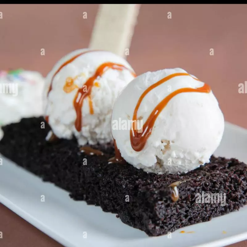 Helado con brownie