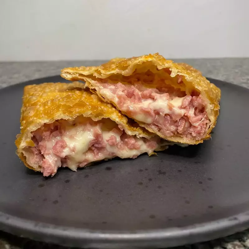 Calabresa com Queijo