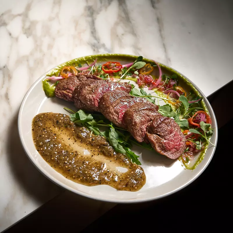 LOMO Y TOMATILLO VERDE