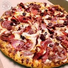 PIZZA FAMILIAR RIKYS PIZZA
