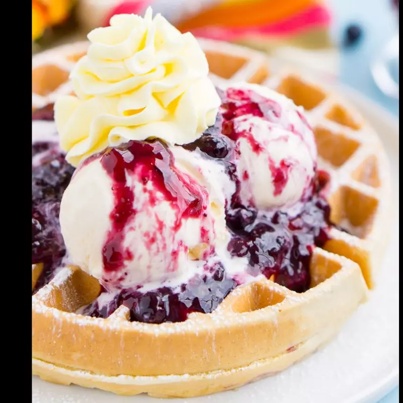 Waffle con helado
