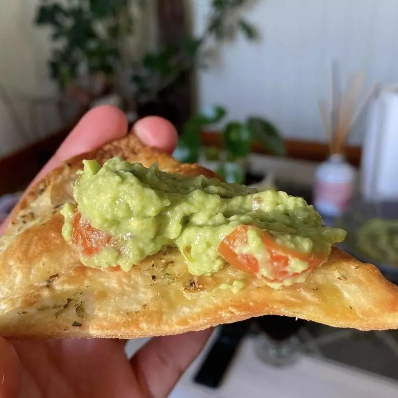 Nachos caseros con guacamole