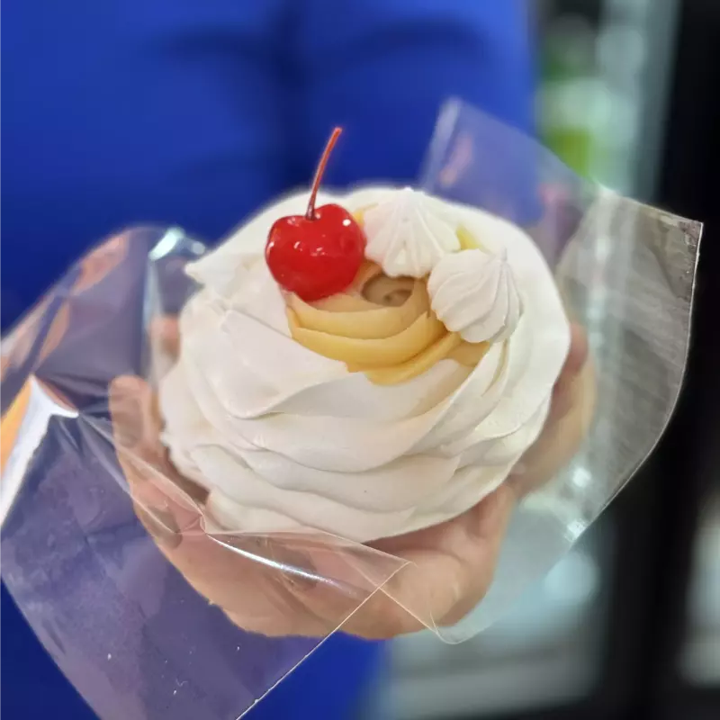 Pavlova de ninho c/frutas vermelhas