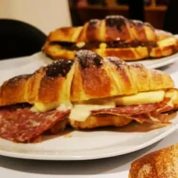 Croissant al estilo vasco