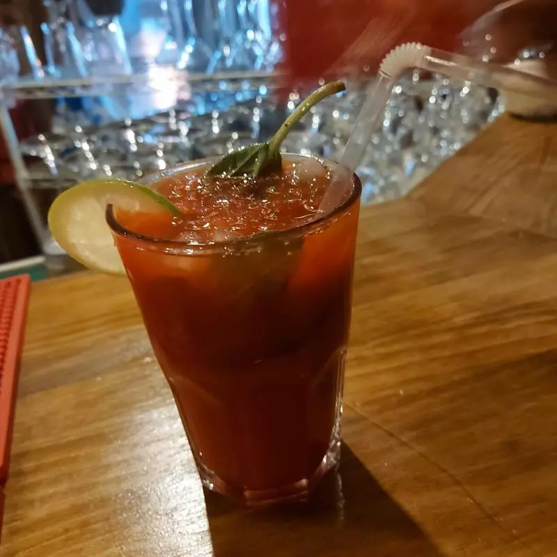 LIMONADA FRUTILLA ALBAHACA