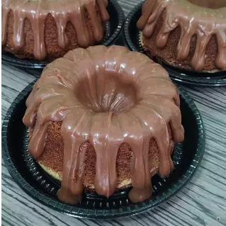 MINI BOLO DE NUTELA COM CALDA