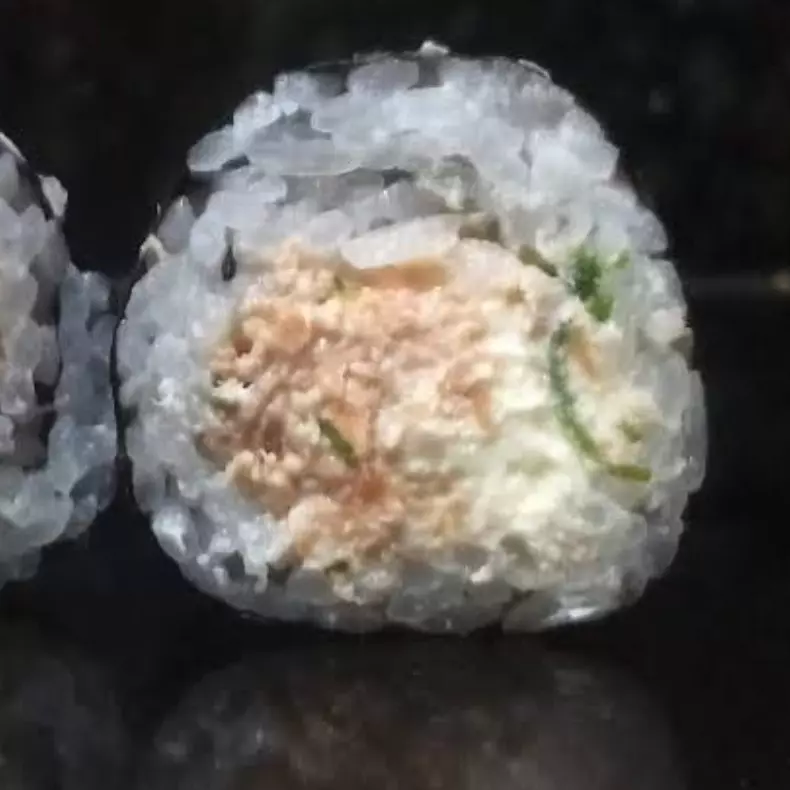 Futomaki salmão grelhado 10 Unid.