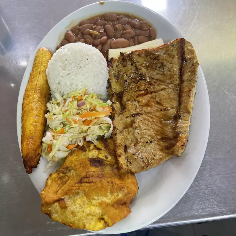 Pechuga asada tipo corriente