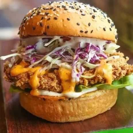 Hamburguesa de Pollo Apanado👑👑👑