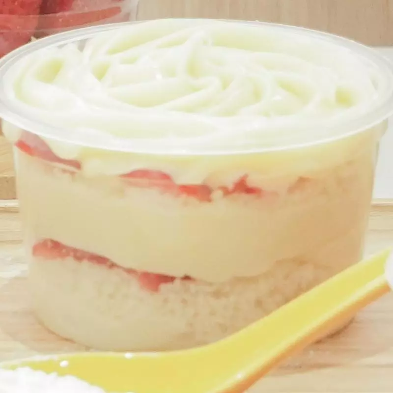 Bolo - Ninho com Morango