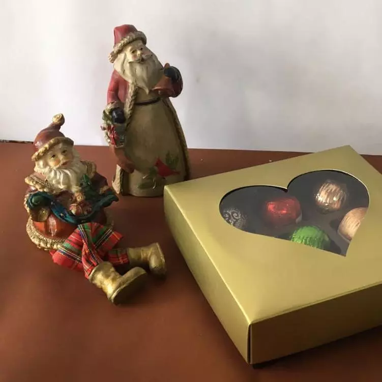 Caixa de coração com 9 bombons sortidos