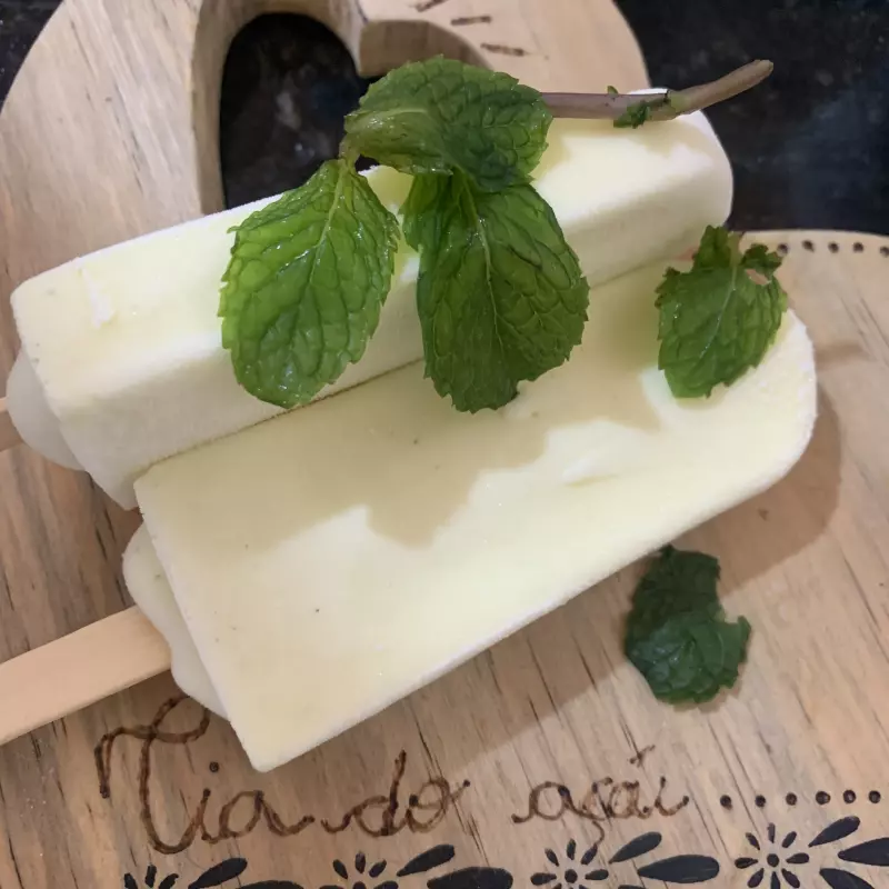 Picolé de Abacaxi com hortelã