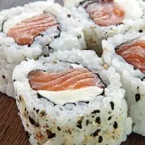 Uramaki salmão 10 peças
