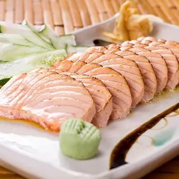 Sashimi Maçaricado de Salmão (10un)