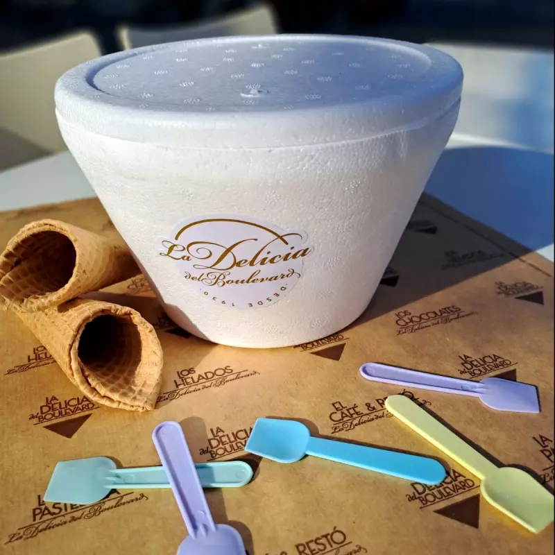 1 kg de helado + 4 barquillos