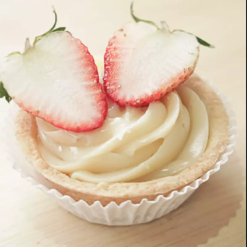 Tortinha - Ninho com Morango