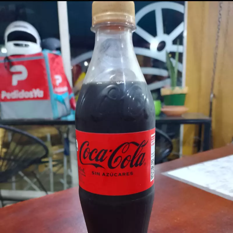 Coca cola zero chica