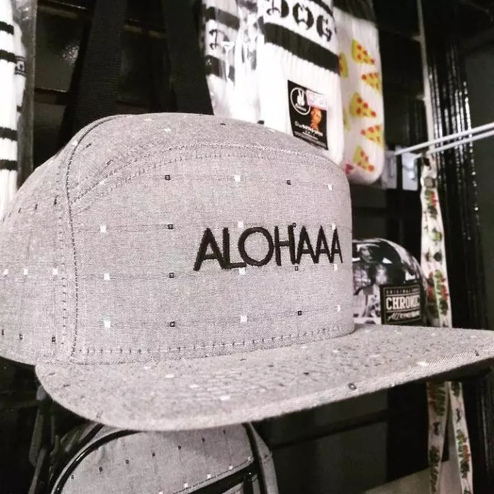 Boné ALOHAAA Six Panel